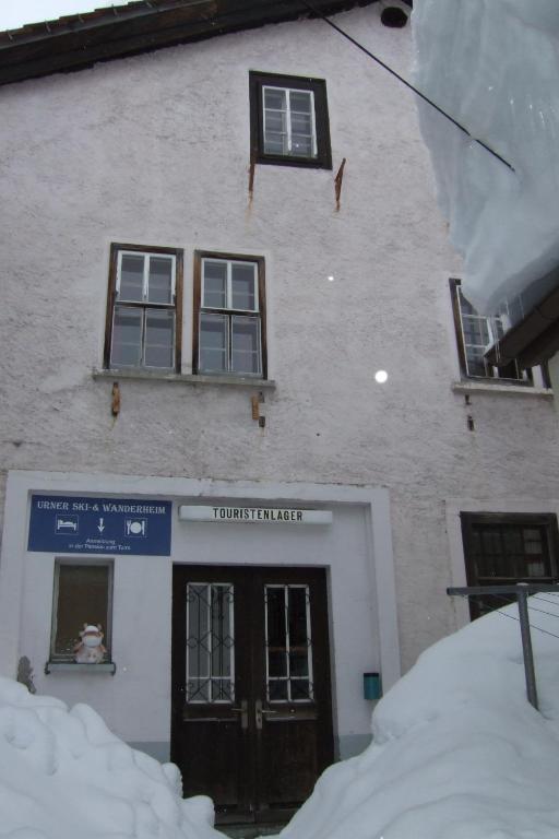 Gasthaus Pension Zum Turm Hospental Room photo